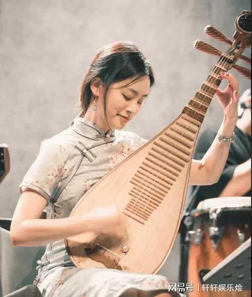 小琵琶精施冰岚清空与霍尊所有动态微博设置仅半年可见