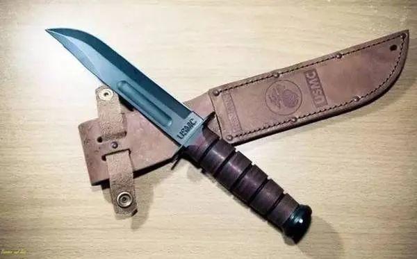 现在已经是自动武器的时代刺刀和军刀还有存在的必要吗