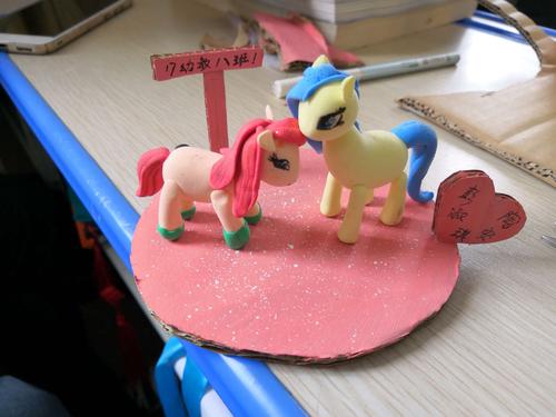 17幼教八班彩泥作品《小马宝莉》