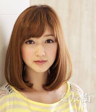 齐肩短发发型图片 简单时尚甜美范