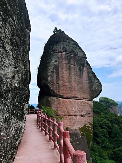 8月桂林资源县八角寨和天门山