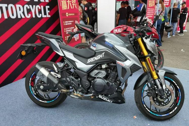 买摩托不改,不如推下海:豪爵dr300改装案例分享