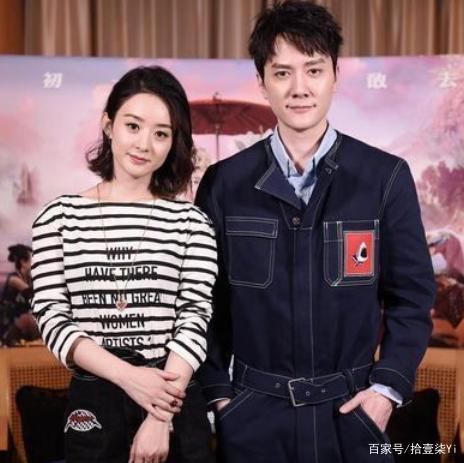 网曝:赵丽颖探班冯绍峰,被路人偶遇两人手牵手压马路