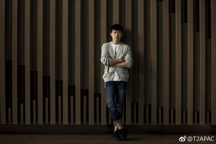 近期,国乒00后小将王楚钦一组写真曝光.帅气十足.(t2apac)