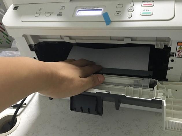 小白租打印机卡纸了怎么办