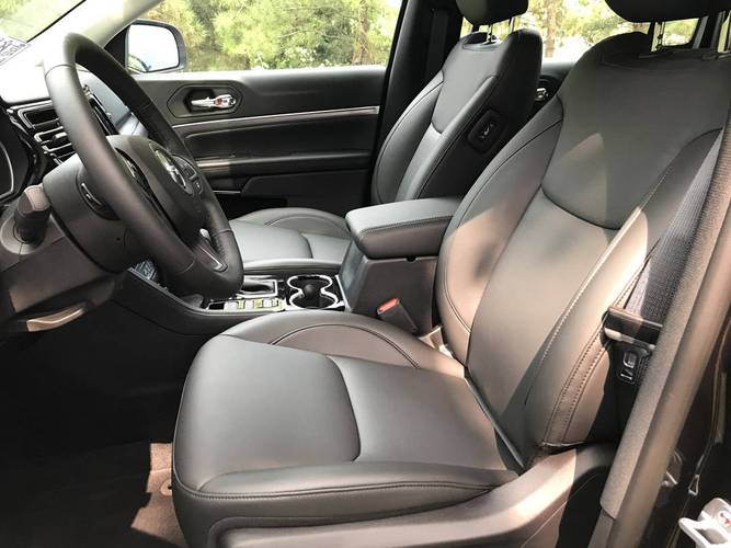 2022款大指挥官到店!北京jeep4s店高清实拍