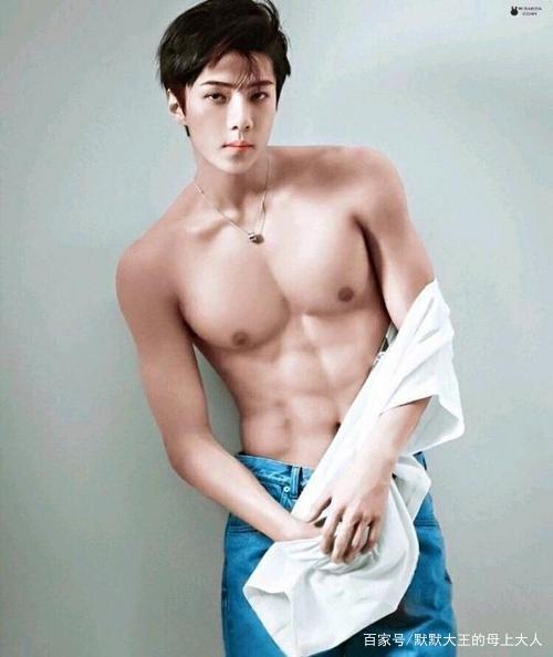 爱丽年中测试题!exo全员肌肉照放送(巨图)