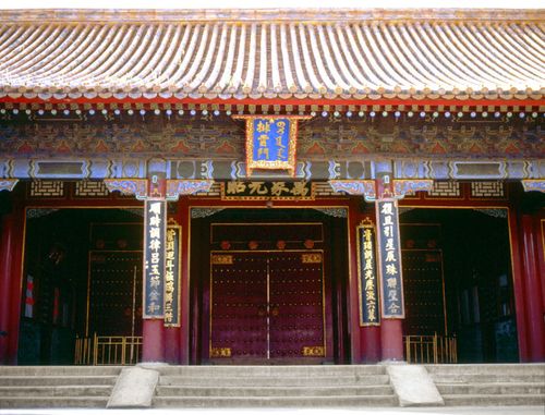 明清建筑庭院宫殿大门正面抱柱设计宫廷彩绘