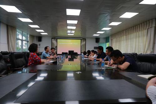 翠园中学初中部举行班主任工作坊开坊仪式暨班主任