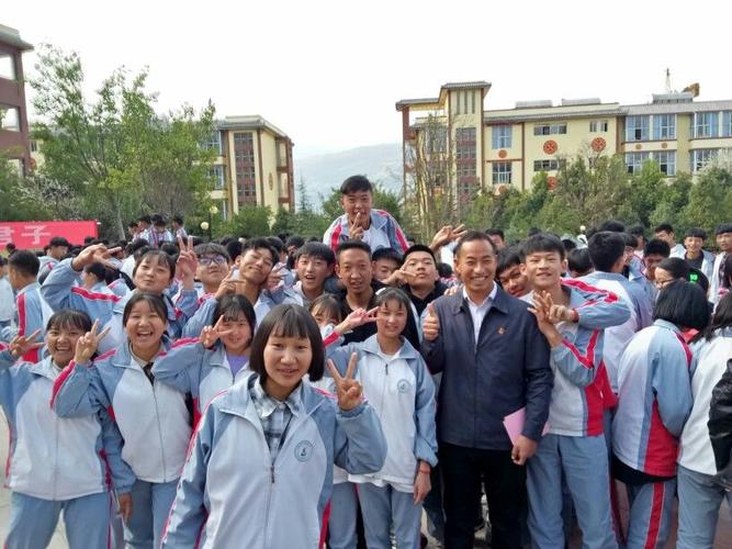 十年磨一剑,六月试锋芒——苍山西镇初级中学2019年中考百日誓师大会