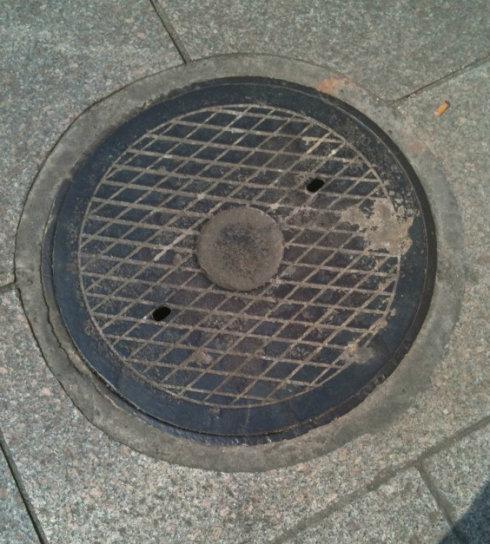 [转载]井盖上的城市