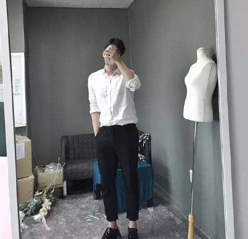 176cm简单干净的男生搭配