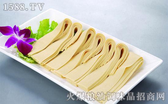 不仅营养价值高,还有各式各样的豆腐,干豆腐也叫"东北干豆腐",是一种