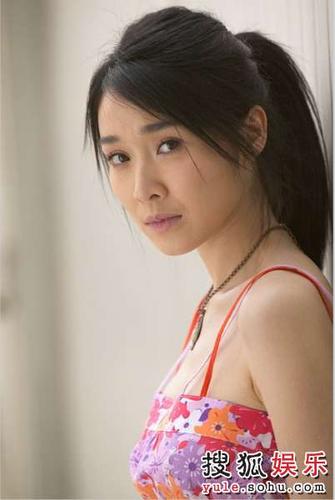 陈丽娜哈尔滨忙着"谈恋爱" 全新人物清新体验