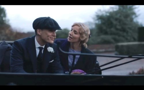 【浴血黑帮】格蕾丝死后,谢尔比家族再无软弱的汤米