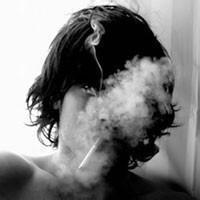 孤独的抽烟头像男生霸气十足【点击鼠标右键下载】