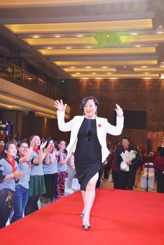 巨爱巨美集团巨森公司金凤凰盛典完美落幕