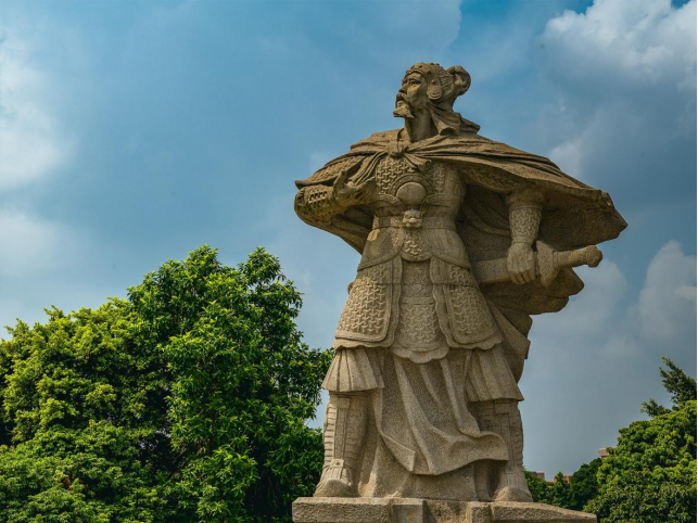 谁该为袁崇焕的死负责他的死到底冤不冤枉