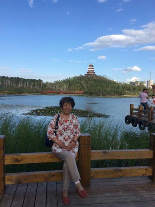 2017年6月1日四平山门风景区,植物园.师生共度六一儿童节.