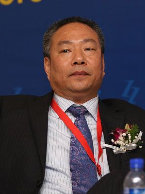 图文报喜鸟集团董事长吴志泽