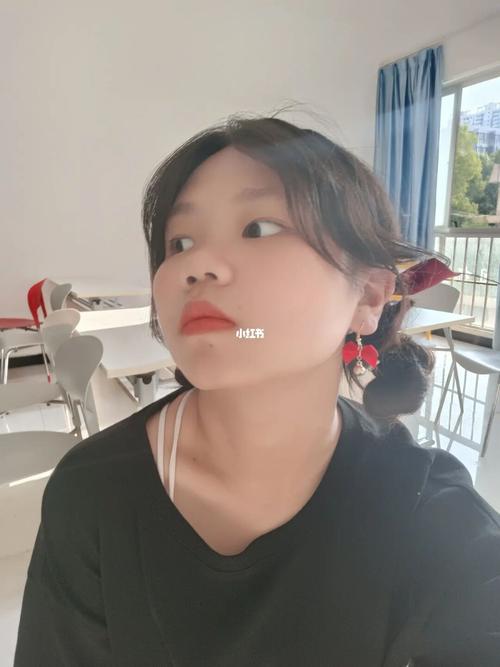 求给位友友们帮忙p图⊙▽⊙,俺感觉自己丑的一批拍照姿势也好土啊_p图