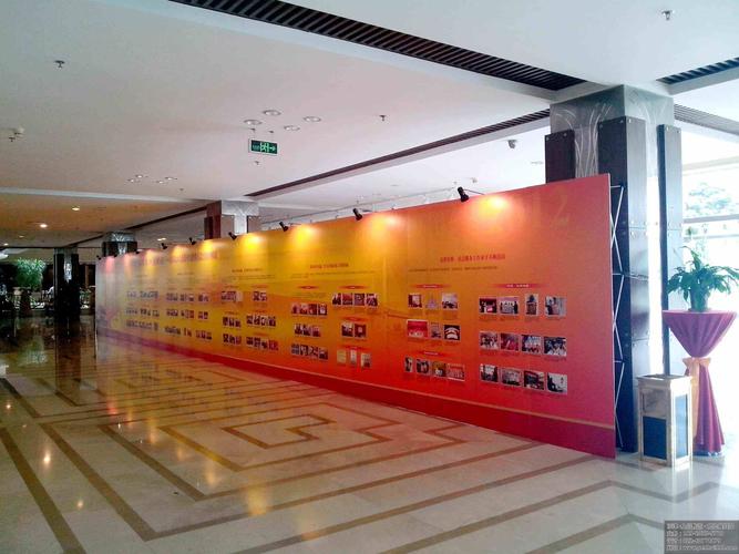 包括门型展架,门型展架,易拉宝,拉网展架,立屏展架,kt板展示架,人像