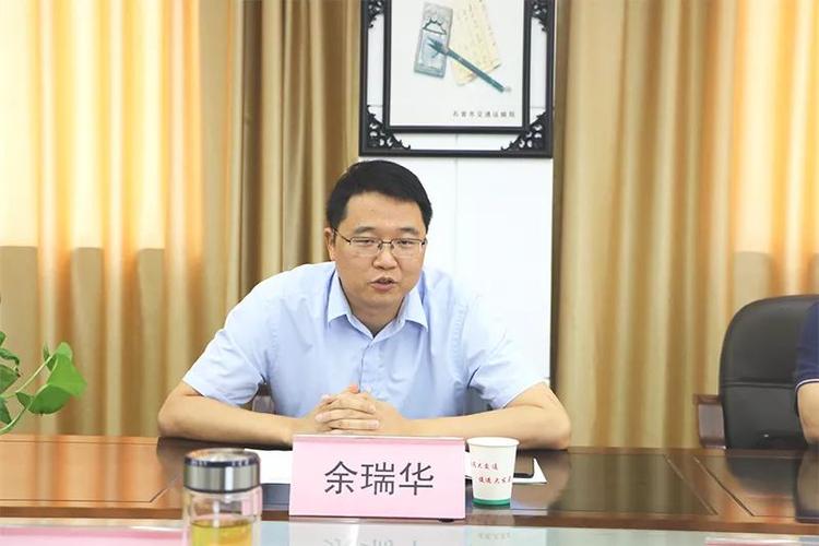 湖北路桥与石首市签订234国道石首市梅家咀至高基庙(鄂湘界)段改扩建