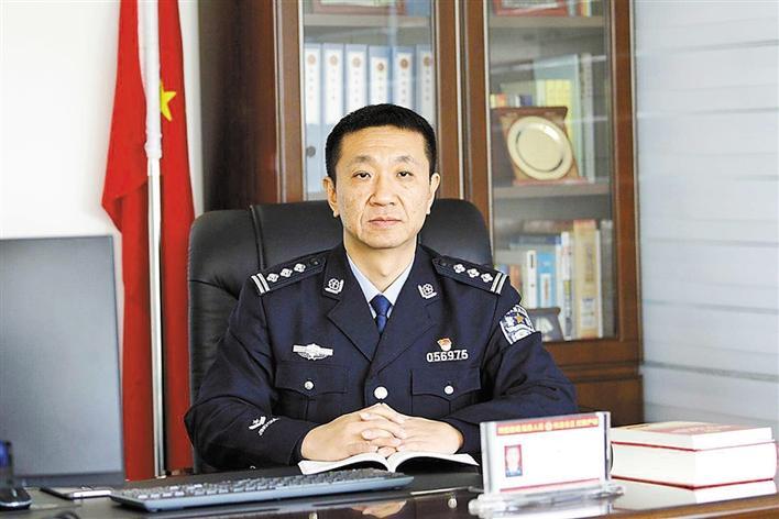 通心岭派出所所长林志强.