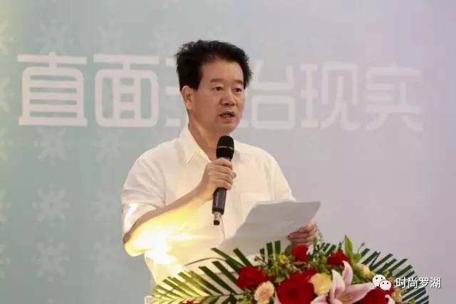 市委政法委常务副书记,市法学会常务副会长梁增昌