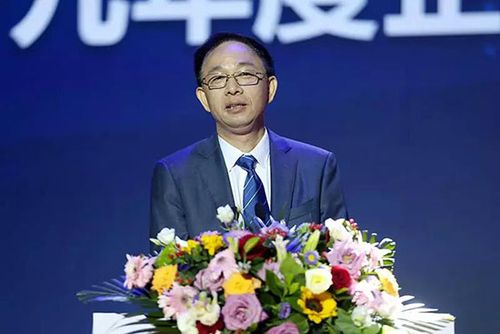 会议开始,刘国平董事长首先进行了讲话."确认过眼神,你们就是对的人!