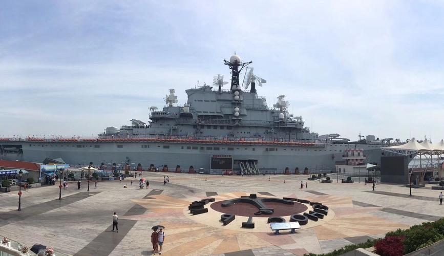 天津泰达航母主题公园,夏日炎炎的旅途