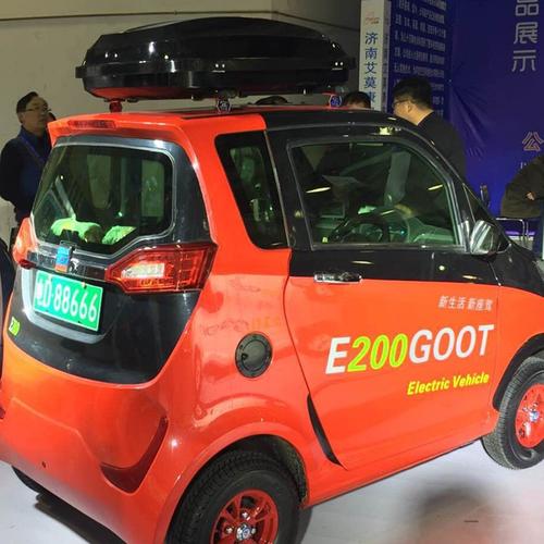 四轮电动车全封闭 雅迪新能源电动汽车 老年人四轮代步车厂家招暴走新
