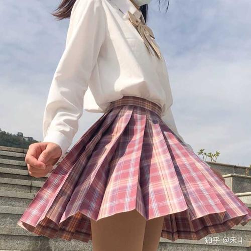 有哪些一眼看到就狂想买的jk制服或lolita