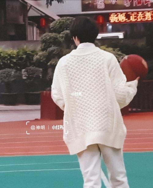 这背影就很绝_壁纸_女朋友_刘耀文壁纸_素材_壁纸