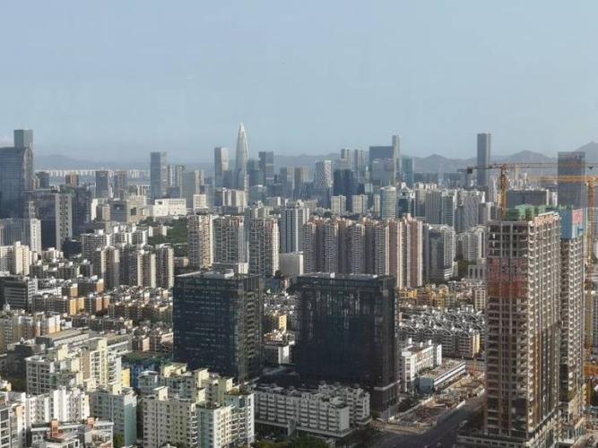 深圳楼市&nbsp; &nbsp; 梁宝欣 摄