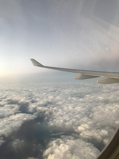 回应在飞机上拍的美图分享云层真的是变幻莫测好美好梦
