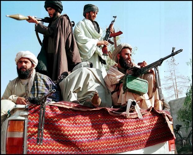 图片记录阿富汗战争20年塔利班从极端到开放