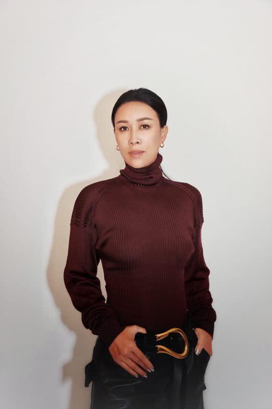 田震怒摔话筒,和那英当场撕破脸,揭开乐坛"内幕"?