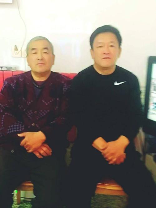 这俩位男士出生在芦台镇《原址宁河县董庄公社大尹村刘氏家族》