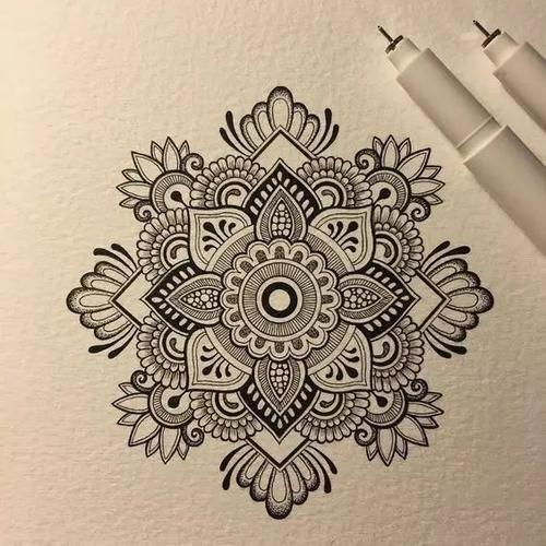 手绘线描(禅绕画)