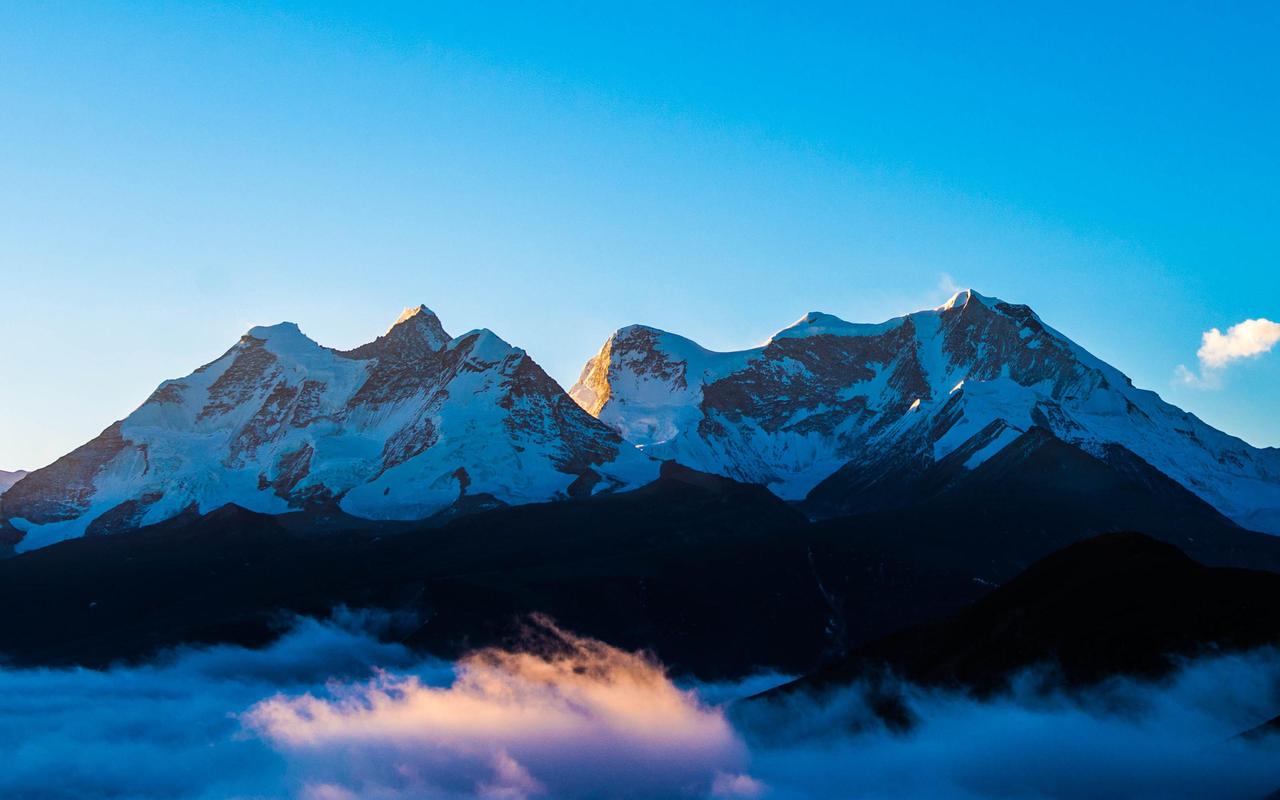 壮丽云海风景桌面高清桌面壁纸图片下载