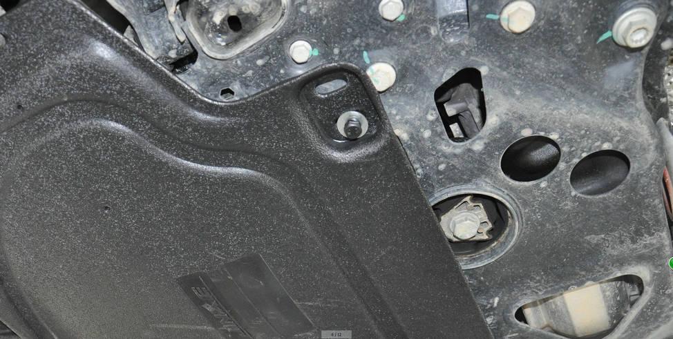 发动机护板螺丝如何安装?