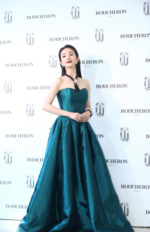 林依晨抹胸长裙活动照图片,明星,气质,高清,林依晨,美女明星,活动
