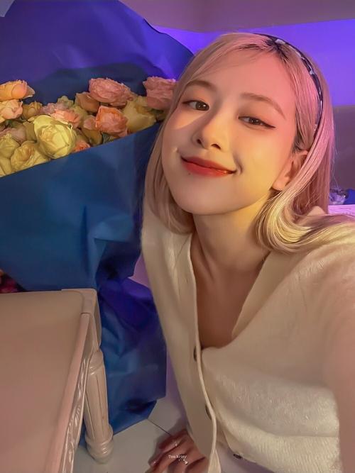 rose朴彩英壁纸背景图