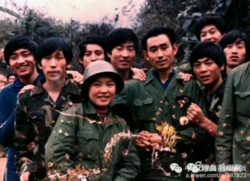 其它 30年前老山前线的春节景象…  1986年1月,兰州军区陆军第47军139