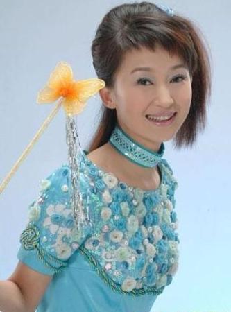 董浩叔叔要退休 小鹿姐姐近照曝光 41岁犹如少女
