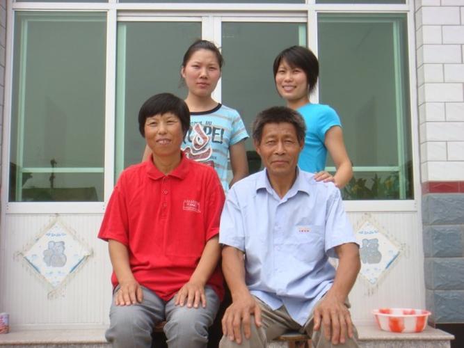 天津宝坻区周良水苑大姐及晓峰回家时的