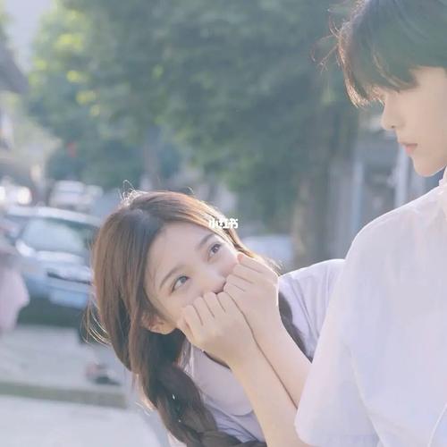 彭十六刘梦情侣头像_情侣头像_毕业季_彭十六_素材