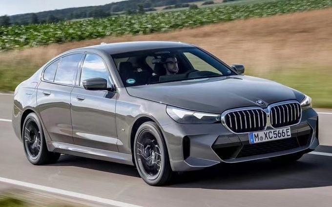 宝马全新一代5系外观渲染图2023年上市