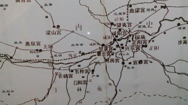 以广阔京畿地区为规划基础,又与天体规划观念巧妙相结合,这是秦咸阳
